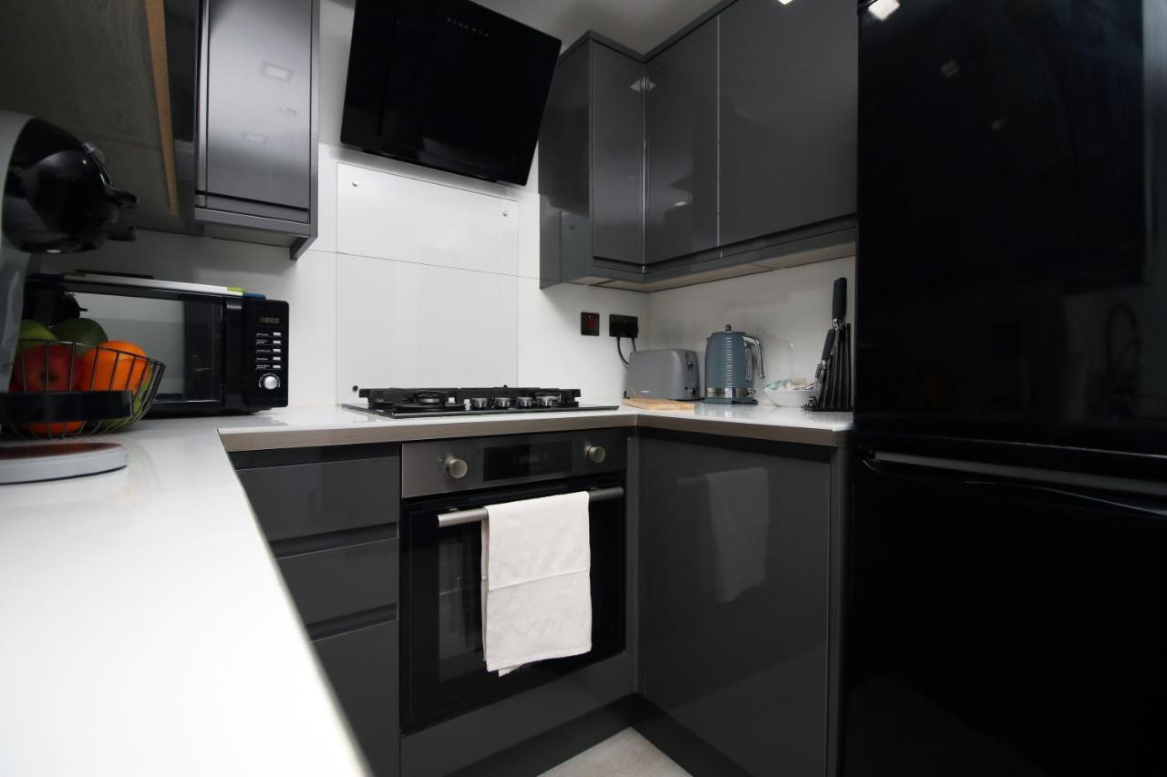 New 2 Bed Comfort - Functional - Secure - Private Cardiff Exteriör bild